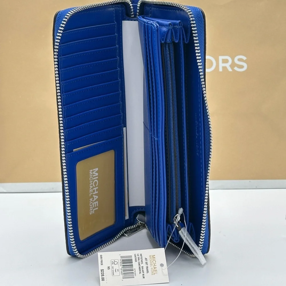 MICHAEL KORS Jet Set Travel Continental Zip Galaxy Blue color